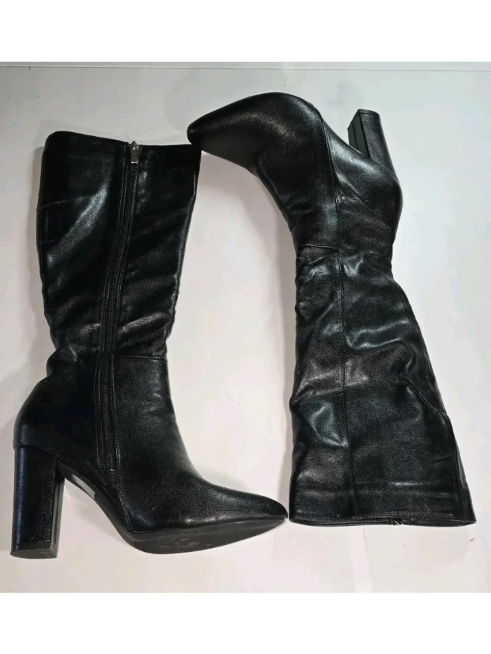 BLACK FAUX LEATHER KNEE-HIGH DRESS BOOTS w/BLOCK HEELS, SIDE ZIPPERS - 9